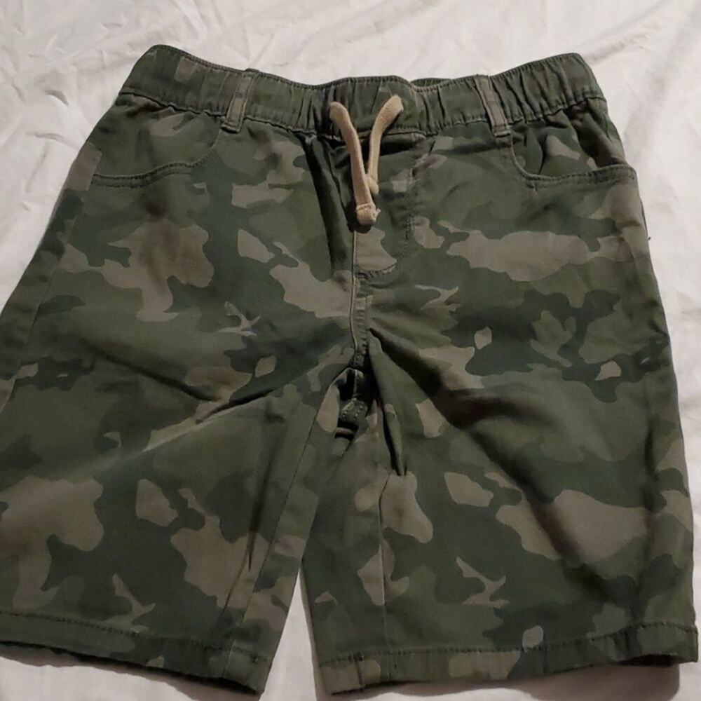 Arizona Jean Co. Boys camo shorts